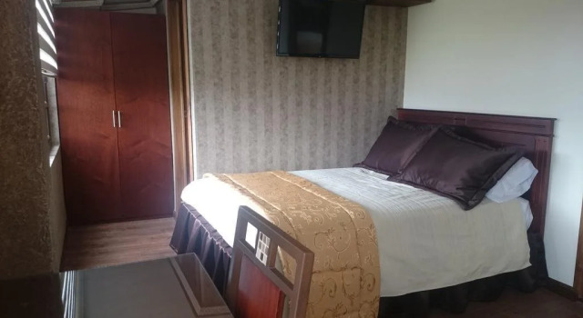 Hotel San Antonio, Varaa Hotelli Hotellit Cuenca pysäköinnillä, lähellä San Blas square, Pysäköinti