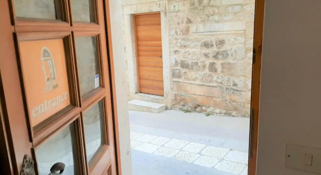 Rooms & Apartments Villa Town Gate