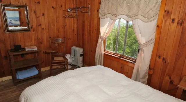 Alpine Inn, 预订 度假屋 Little Switzerland 美利坚合众国-美利堅合眾國