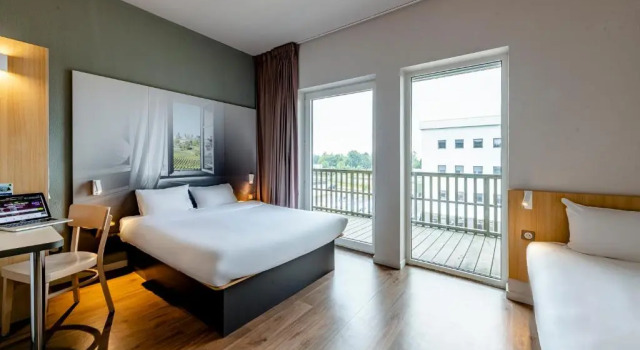 Четырёхместный номер Standard B&B HOTEL Bordeaux Est 3 étoiles