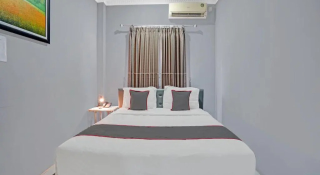 Deluxe chambre Collection O 90783 Hotel Ayeng Mandiri