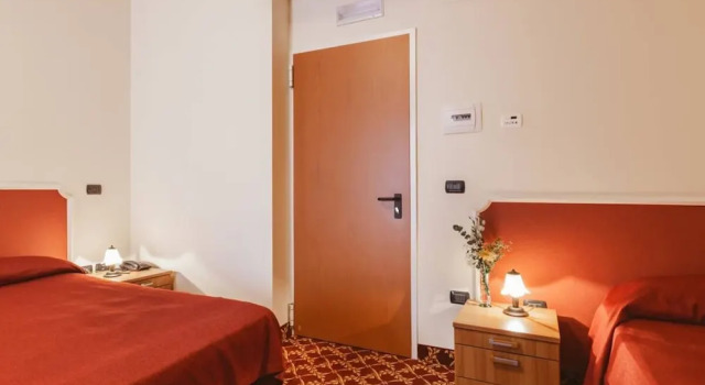 Hotel Villa Del Sorriso, Réserver Villa Venosa Basilicilate