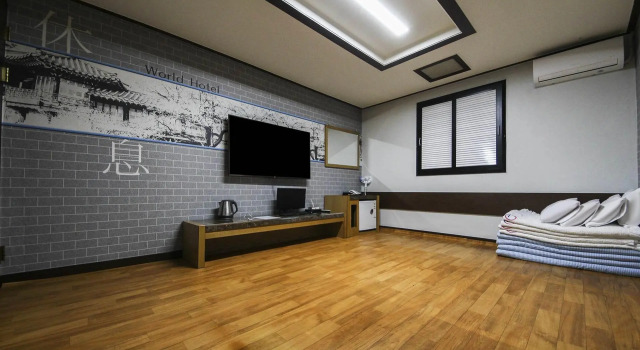 Camera Standard Goodstay World Hotel