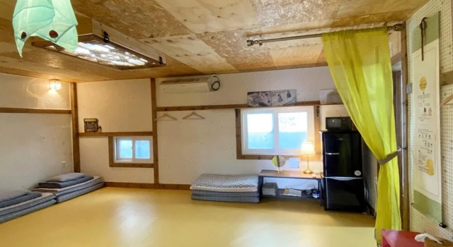 Gyeongju Shilla Moon Night Hanok Stay, Забронировать Отель Отели провинции Кёнсан-Пукто с парковкой, Парковка