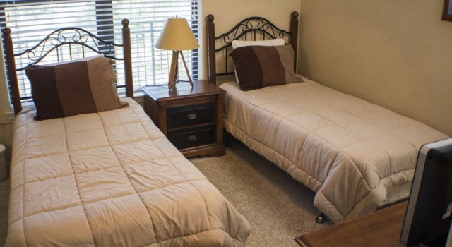 Bella Piazza 2 bed / 3 bath condo