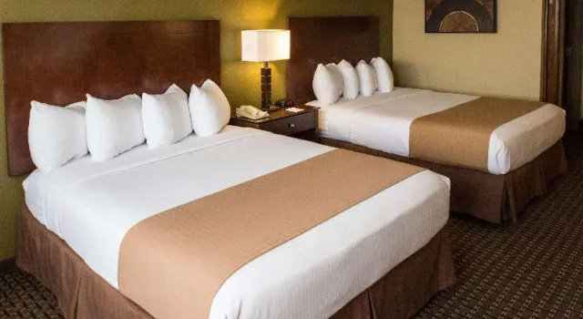 Четырёхместный номер Standard Best Western Executive Inn Kenosha - Pleasant Prairie