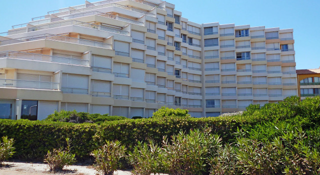 Ionès, Book Hotel Port-Leucate Corbières
