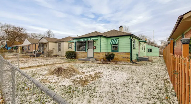 Коттедж 2 Mi to Motor Speedway! Indy Home w/ Fenced Yard