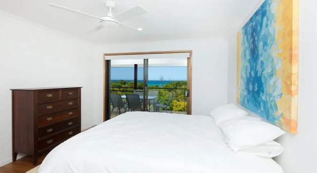 Номер Standard с балконом Beach House at One Mile