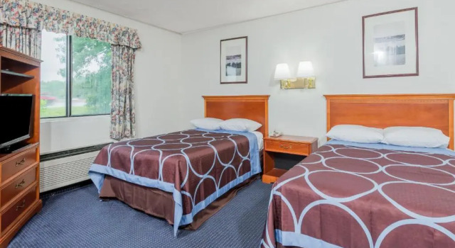 Номер Deluxe Super 8 by Wyndham Hartford