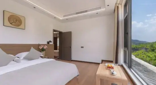 Трёхместный люкс Deluxe Yunshuihe.Hotspringinn(DongshanHotspringVillageBranch)