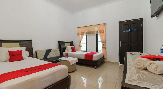 RedDoorz near Jalan Mayjen Sutoyo Bengkulu