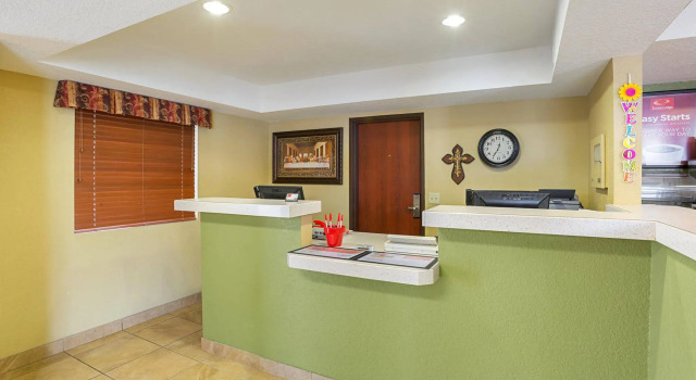 Rodeway Inn & Suites Kearney, Book Hotel Kearney 