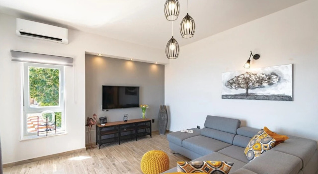 Nice Apartment in Orebic With Outdoor Swimming Pool, Wifi and Outdoor Swimming Pool