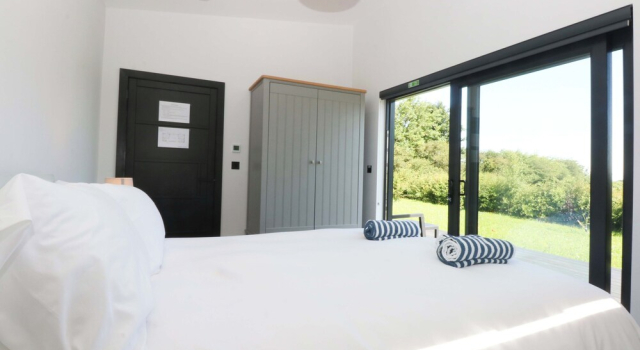 Y Cwt, Book Feriehus Llanallgo Anglesey