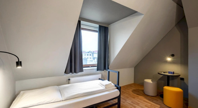 Одноместный номер Standard a&o Hamburg Reeperbahn