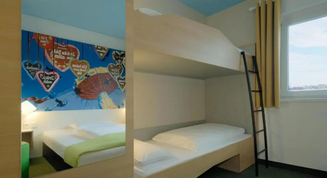 Семейный номер Standard B&B Hotel München City-West