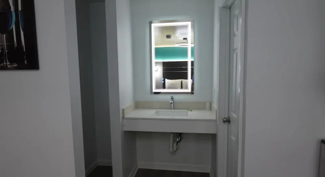 Четырёхместный номер Classic Blue Beach Motel Providence North Kingstown
