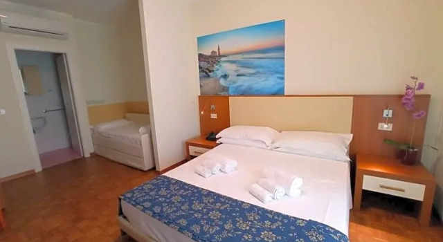 Четырёхместный номер Standard с видом на сад Hotel Verona