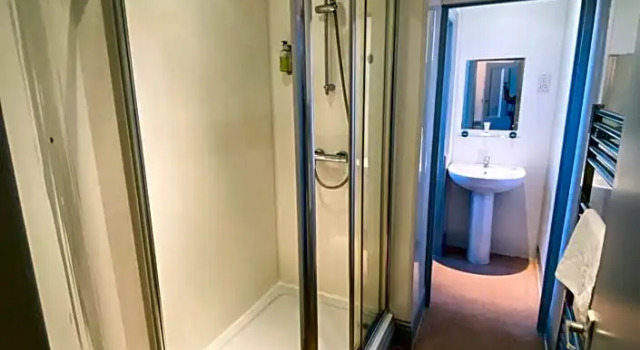 Номер Standard The Broadway Hotel