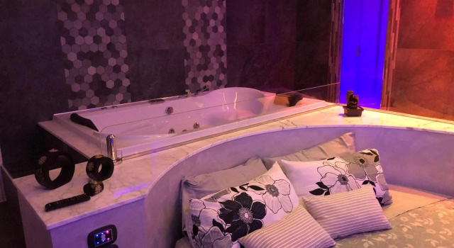 Luxury Suite Spa Assisi, Rezervasyon Tatil Köyü Umbria havuzlu oteller, Yüzme Havuzu