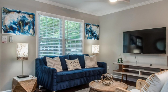 Single-family Home With Spacious Backyard