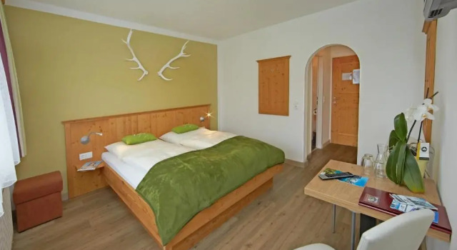 Трёхместный семейный номер Standard с балконом и с видом на горы Comfort Hotel Garni Landhaus Gitti