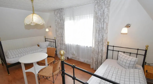 Spacious Cottage in Neuastenberg Sauerland near Ski Area, Забронировать Дом для отпуска Виллы Винтерберг, рядом с Panorama Osthang Chairlift, Вилла