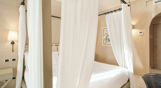 Номер Standard Therasia Resort Sea and SPA - The Leading Hotels of the World