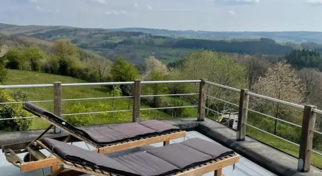 Коттедж Panoramic villa with private sauna in Erezée