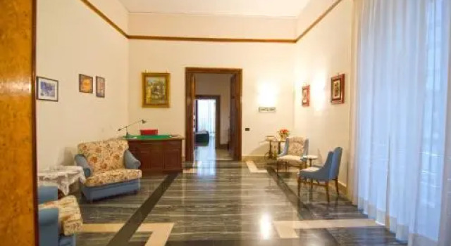 Suite Palazzo Reale Apartment, Buchen Sie Ferienwohnung Plebiscito Neapel