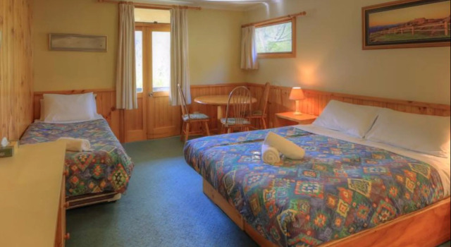 Трёхместный номер Standard Candlelight Lodge