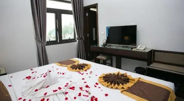 Mộc Trà Hotel Bãi Cháy Hạ Long, Забронировать Отель Халонг Бухта Халонг
