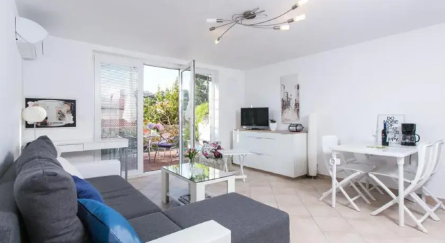 Apartment Emanuella, Забронировать Апартаменты/квартира Отели Дубровника с парковкой, рядом с Пляж Корал, Парковка