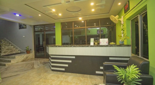 OYO 12751 Greenwood Hotel, 预订 酒店 Salbari 西孟加拉邦