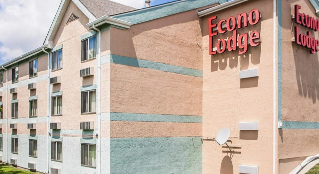 Econo Lodge Kansas City Airport, Забронировать Дом для отпуска Коттеджи Канзас-Сити, Коттедж