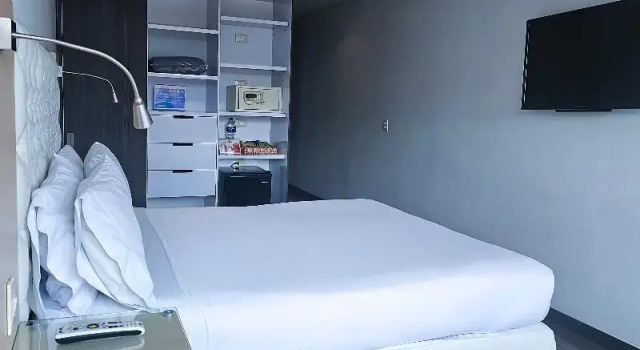Двухместный номер Standard Hotel 104 Art Suites