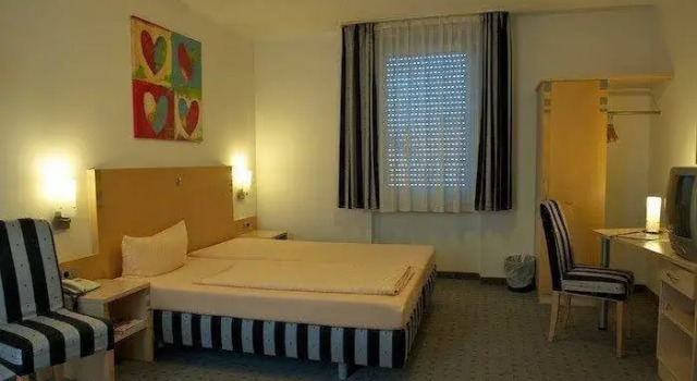 Victoria, Book Hotel Singen Lake Constance