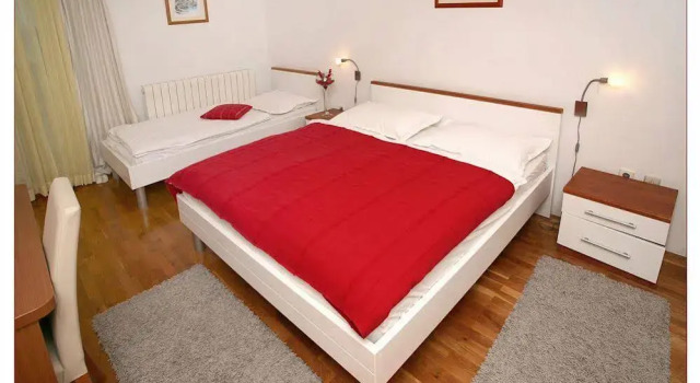 Villa Mario, Book Villa Hoteller i Split Region med parkering, Parkering