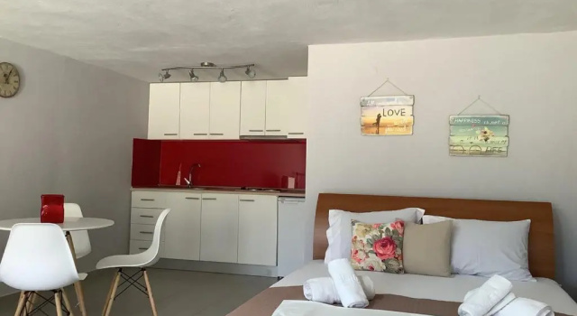 Sunny Studio Iraklitsa