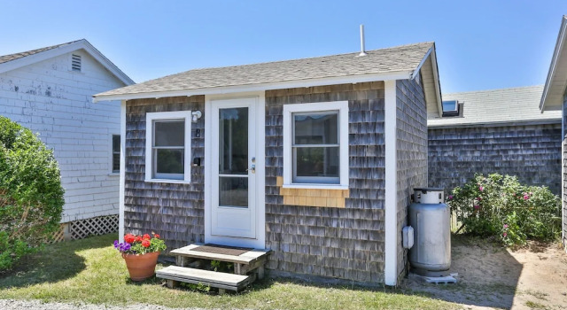 Двухместный коттедж с видом на внутренний двор Truro Beach Cottages