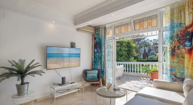 Agrupada 7 Townhouse, Забронировать Дом для отпуска Коттеджи Марбелья, рядом с Playas del Duque, Коттедж