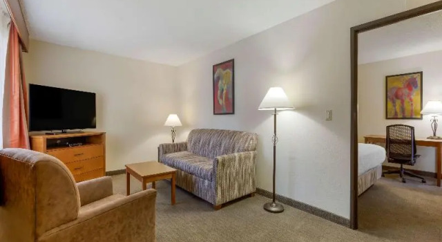 Люкс с 2 комнатами Best Western Paint Pony Lodge
