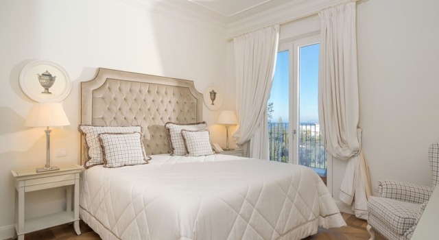 Двухместный номер Deluxe с балконом и с видом на море La Tuja Relais du Parc