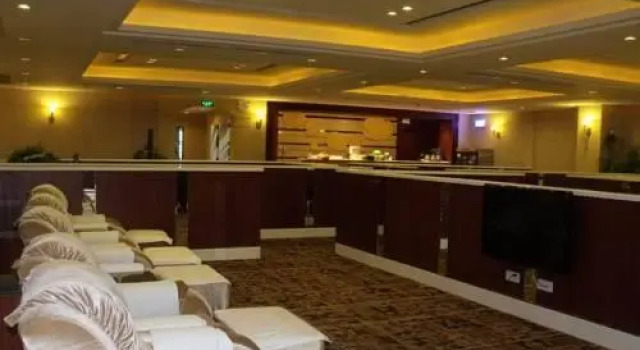 Dongcheng Hotel, Забронировать Отель Отели Гуандун 4 звезды, 4*
