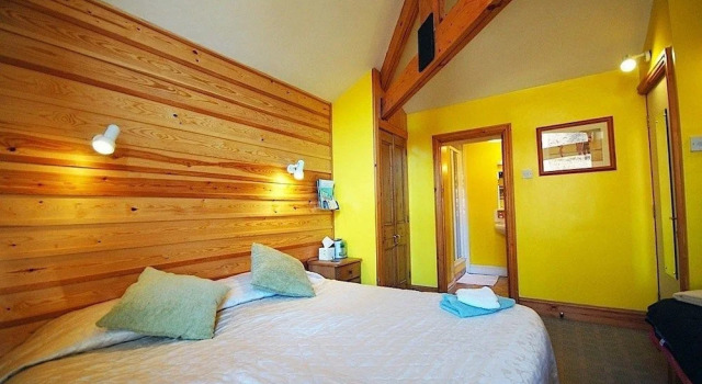Bryn Elltyd Eco House, Забронировать Гостевой дом Отели Фестиниог с парковкой, Парковка