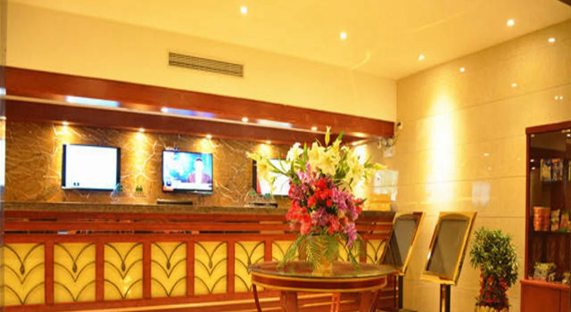 GreenTree Inn Shanxi Yan an Luochuan Fuqian Street Express Hotel, Prenota Hotel Luochuan Shaanxi
