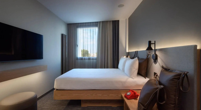 Moxy Lisbon City, Забронировать Отель Отели Лиссабона 3 звезды, рядом с Корасау-ди-Жезуш, 3*