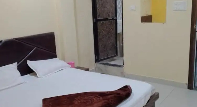 Люкс Hotel Priyanshi Palace