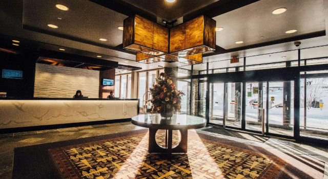 The Explorer Hotel Yellowknife, Book Hotel Yellowknife Nordvestterritoriet